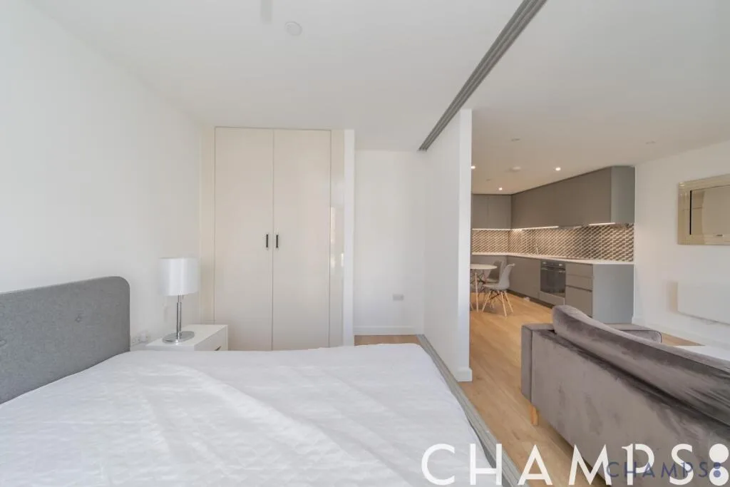 Studio flat for rent