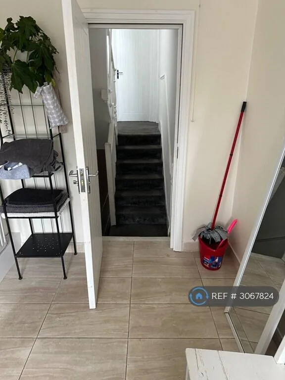 3 bedroom maisonette for rent