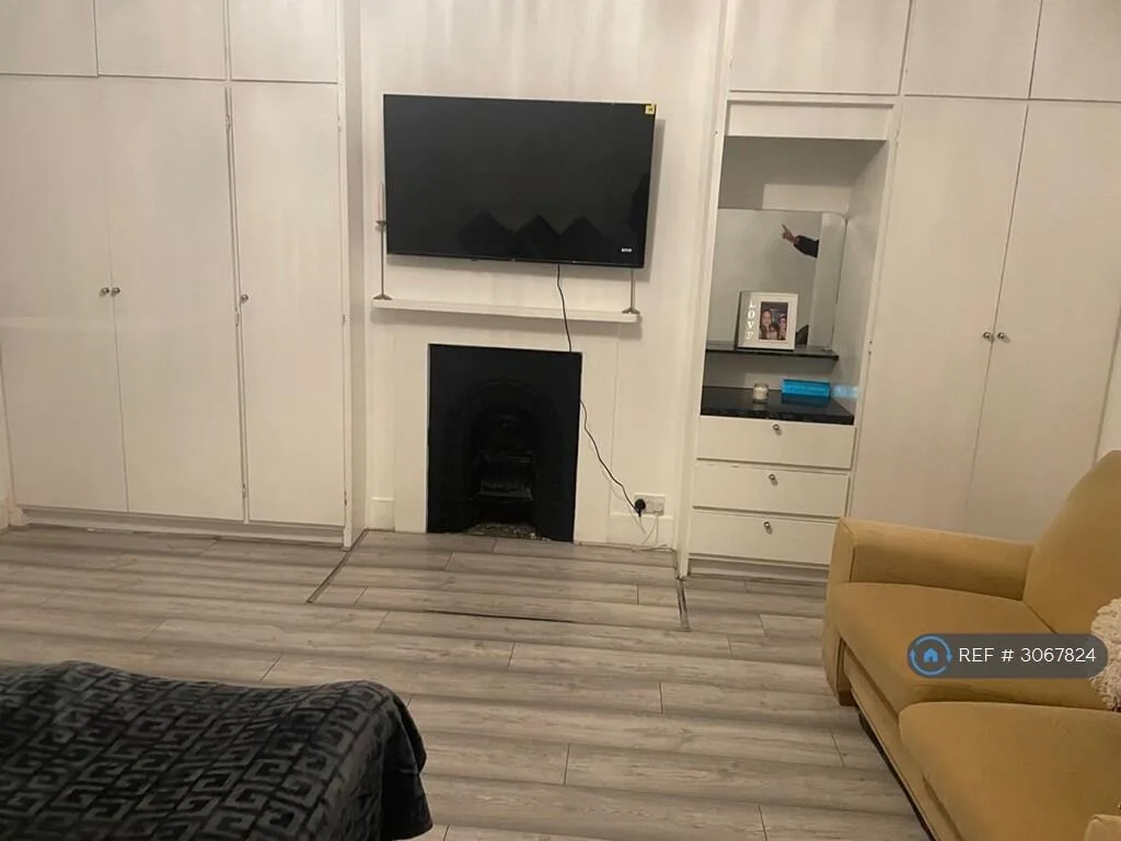 3 bedroom maisonette for rent