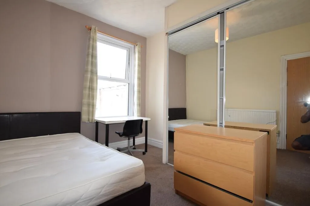 5 bedroom house for rent