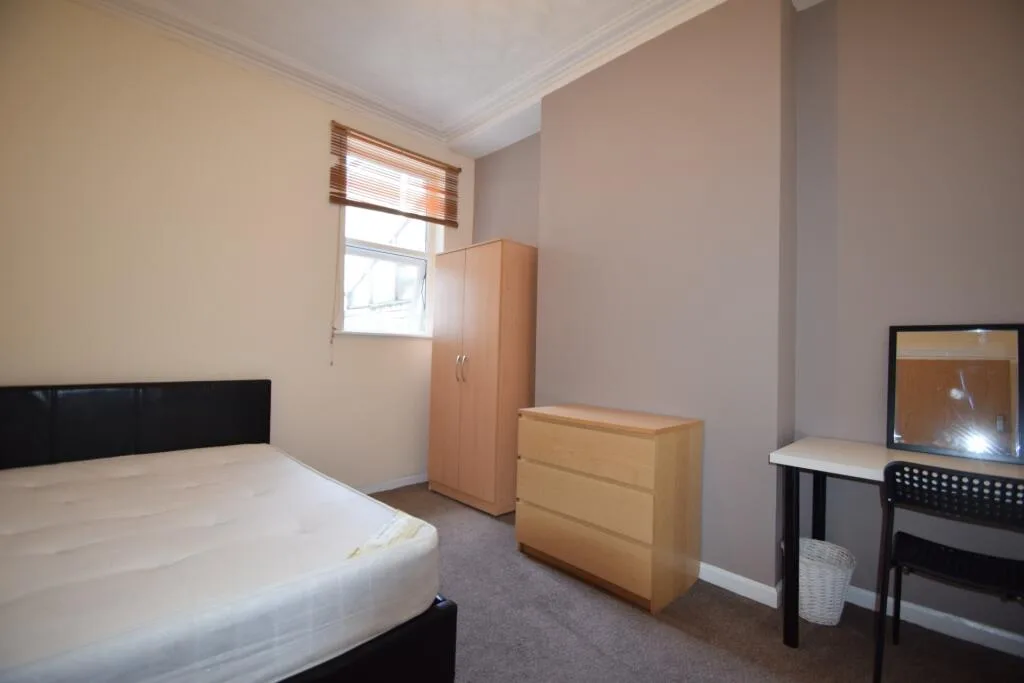5 bedroom house for rent
