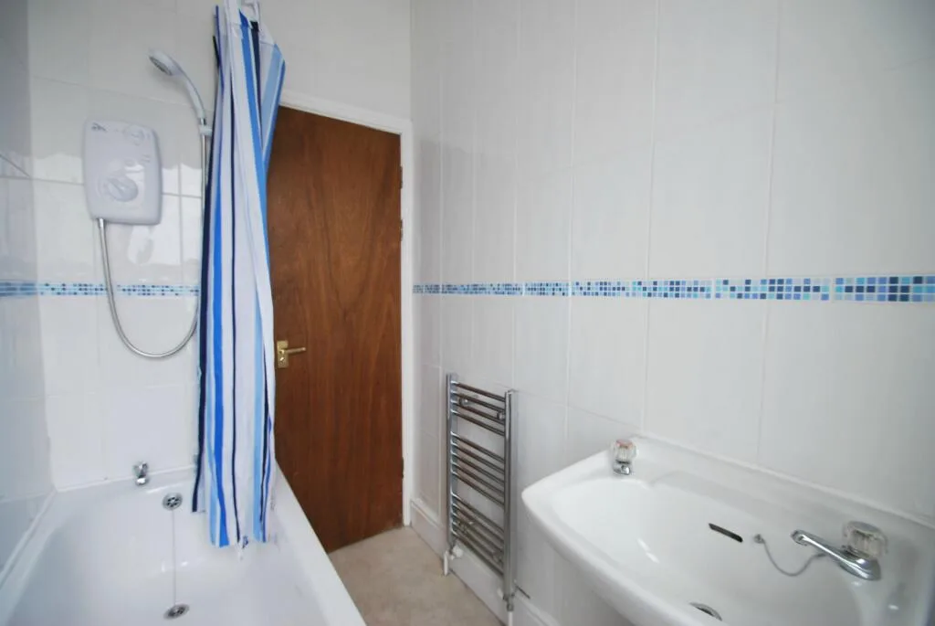 5 bedroom house for rent