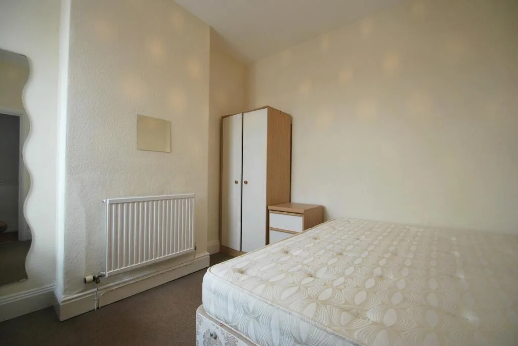 5 bedroom house for rent