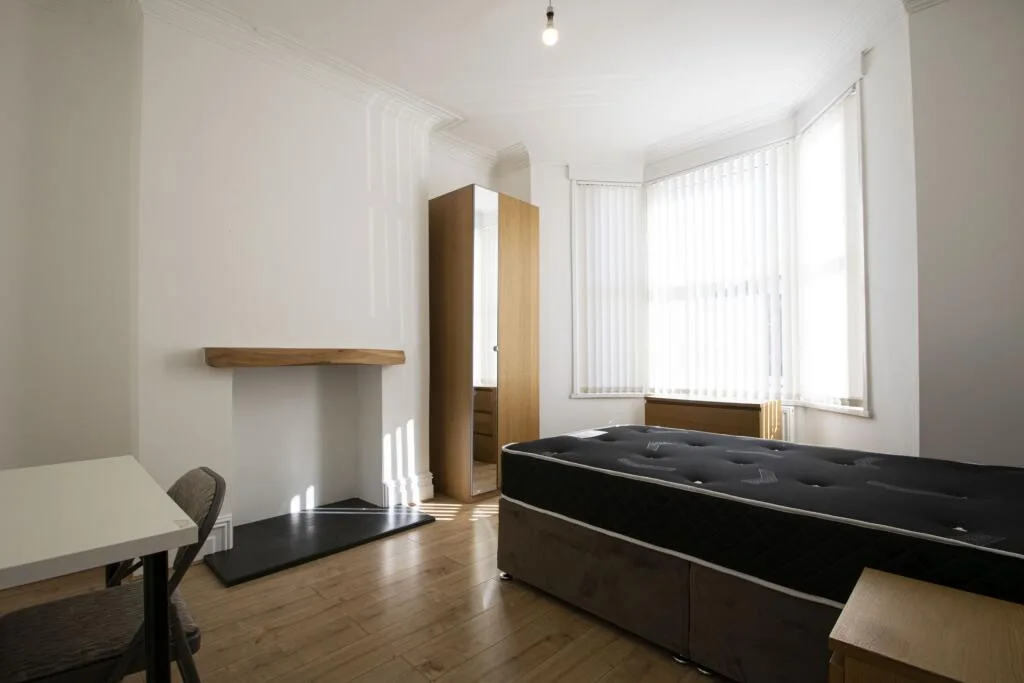 5 bedroom house for rent