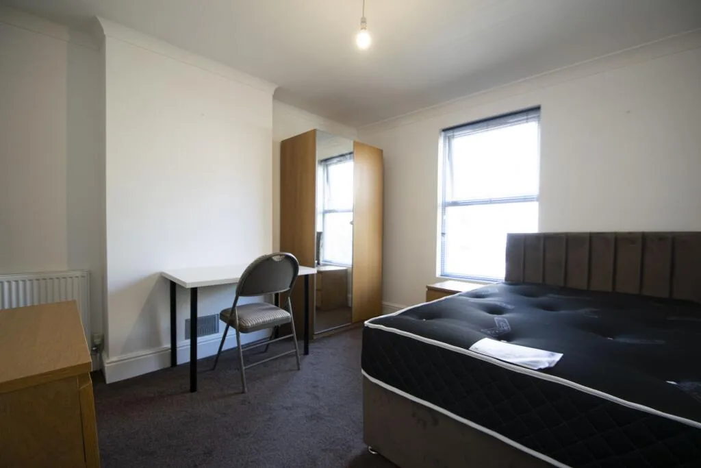 5 bedroom house for rent