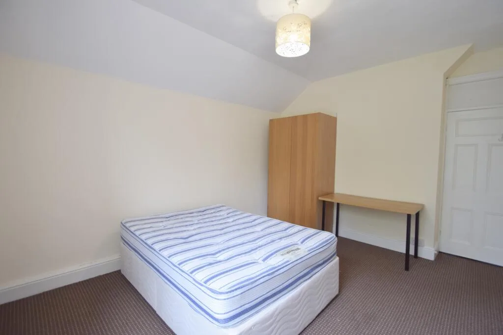 5 bedroom house for rent