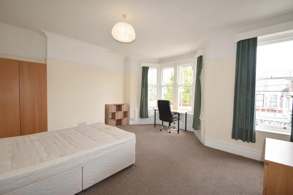5 bedroom house for rent