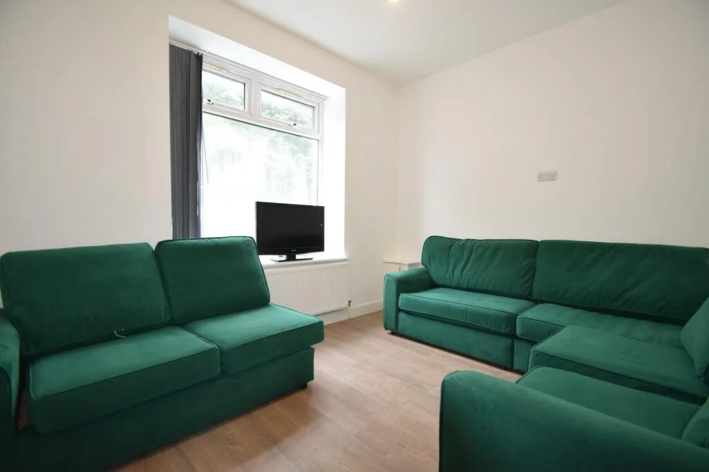 5 bedroom house for rent