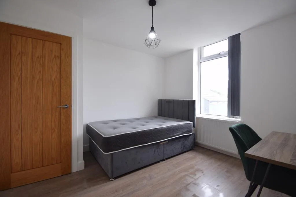 5 bedroom house for rent