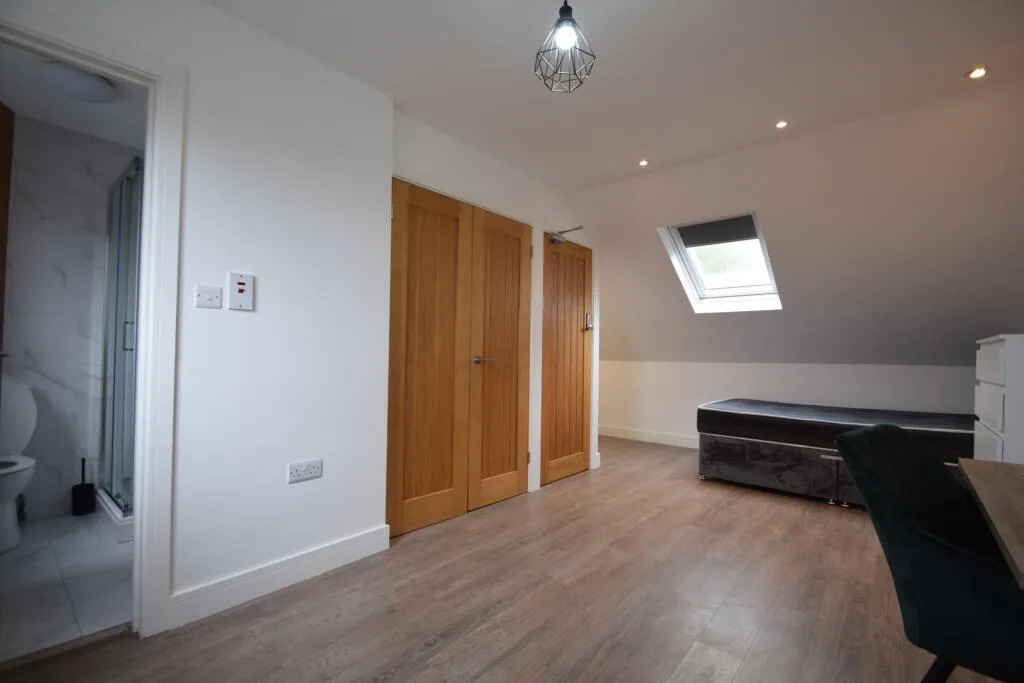 5 bedroom house for rent