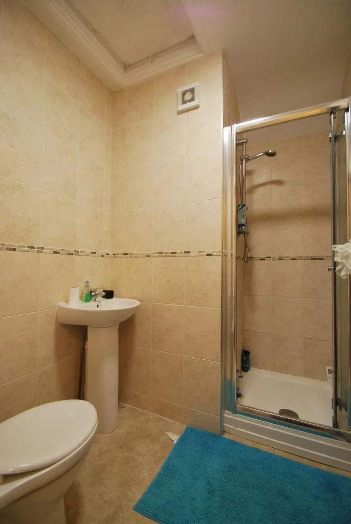 5 bedroom house for rent