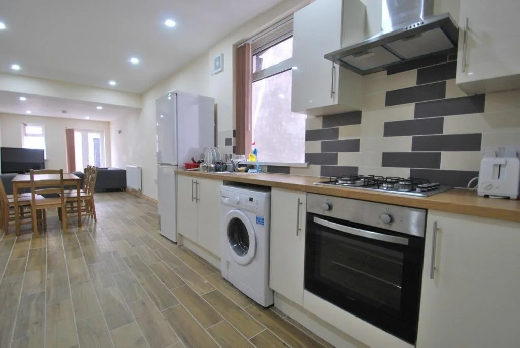 5 bedroom house for rent