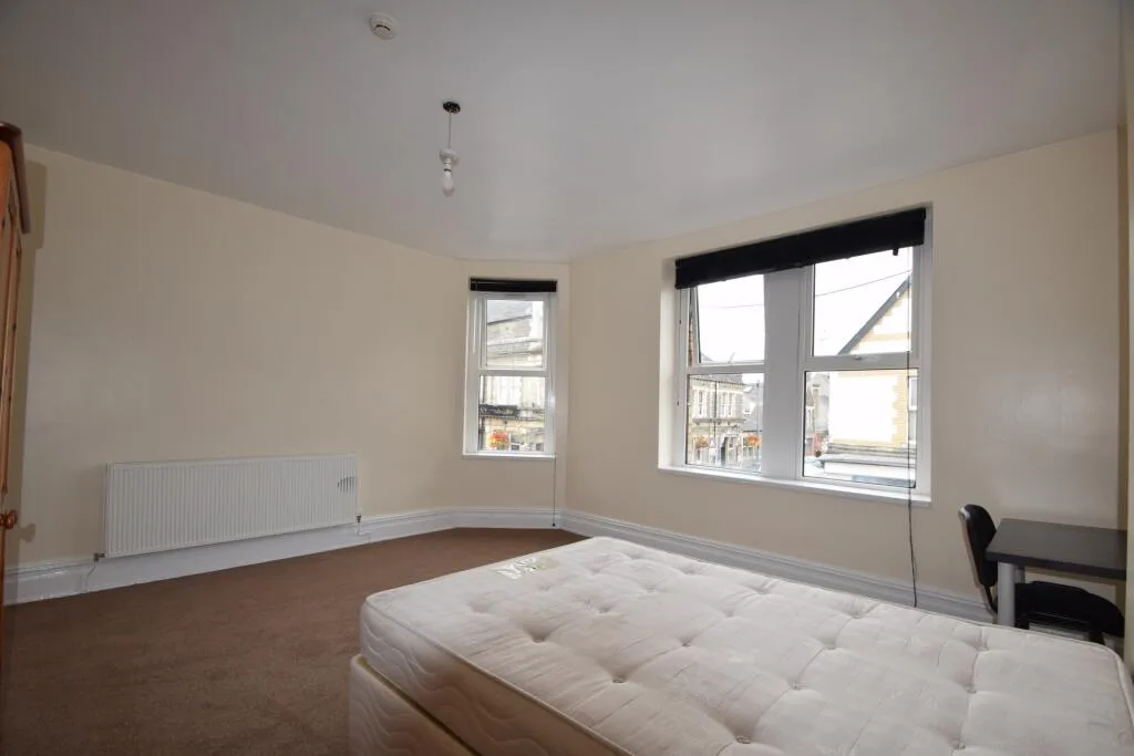 5 bedroom house for rent