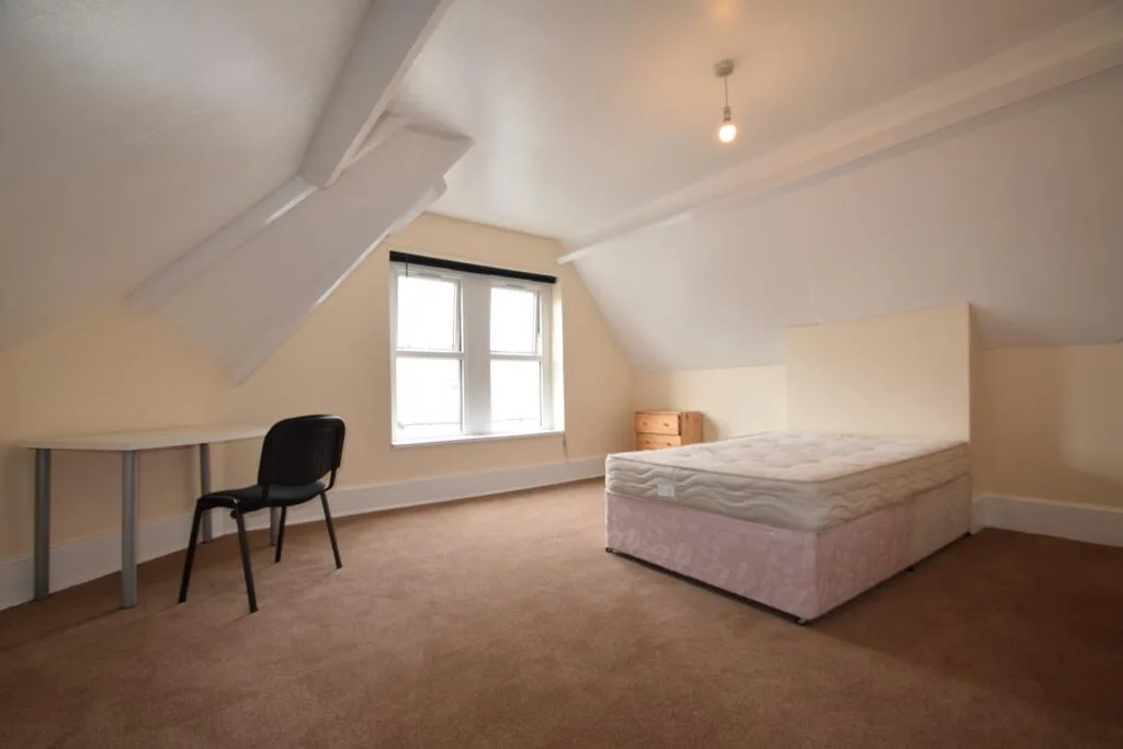 5 bedroom house for rent