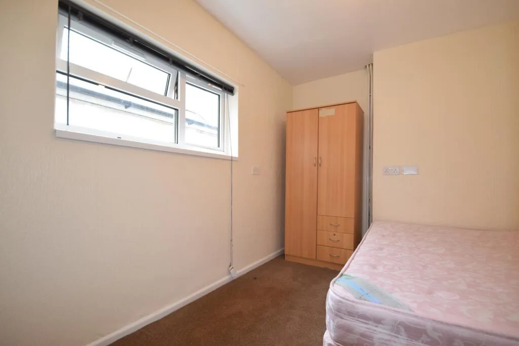 5 bedroom house for rent