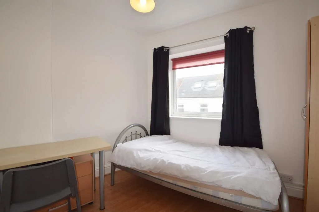 5 bedroom house for rent