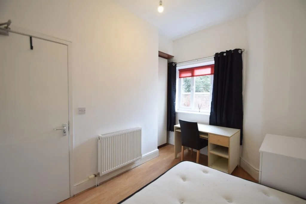 5 bedroom house for rent
