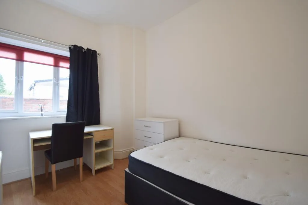 5 bedroom house for rent