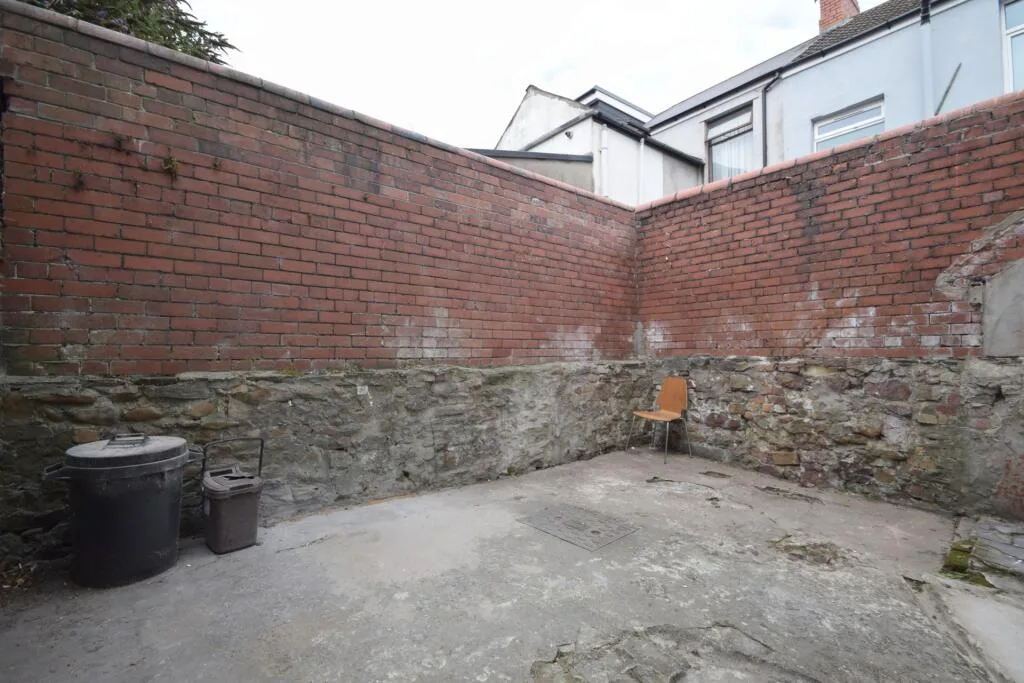 5 bedroom house for rent