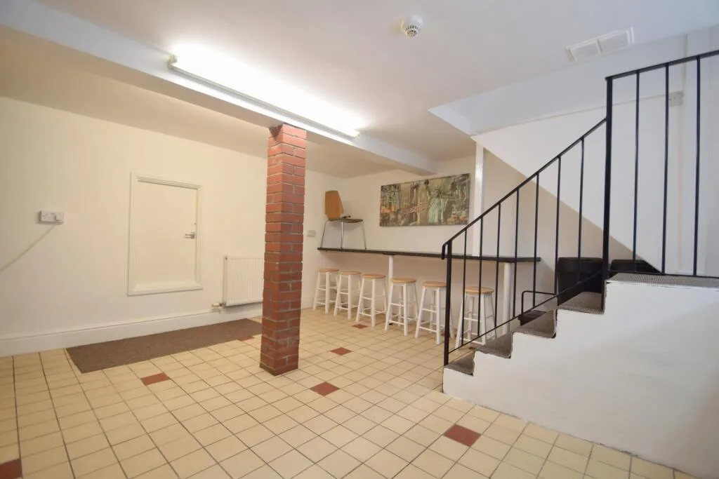 5 bedroom house for rent