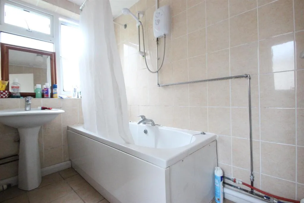 4 bedroom house for rent