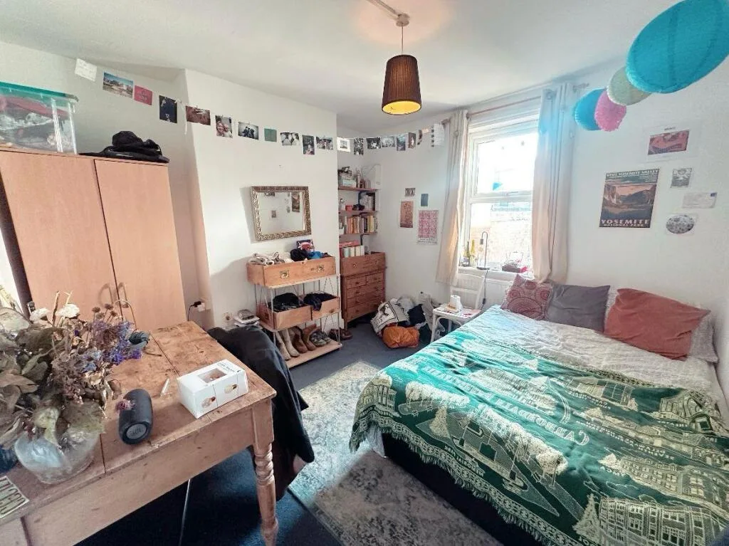 5 bedroom house for rent