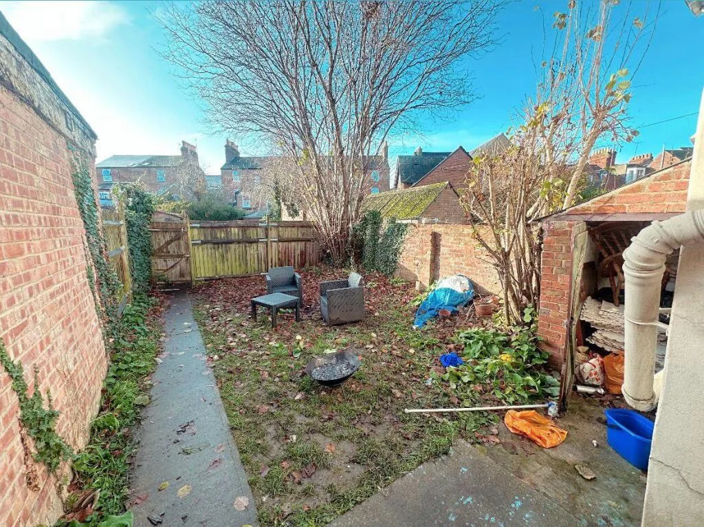 5 bedroom house for rent