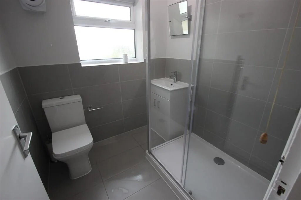 5 bedroom house for rent