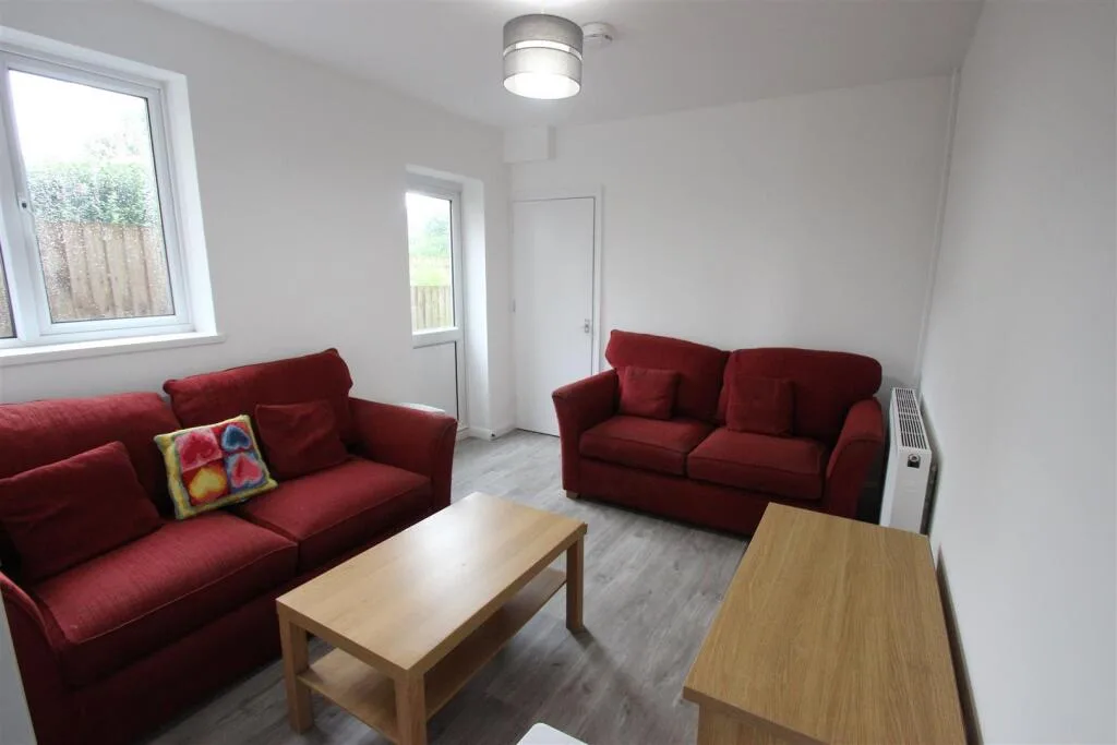 5 bedroom house for rent