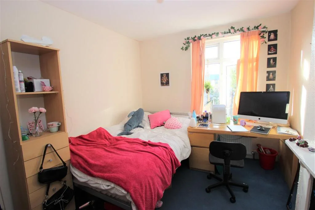 5 bedroom house for rent