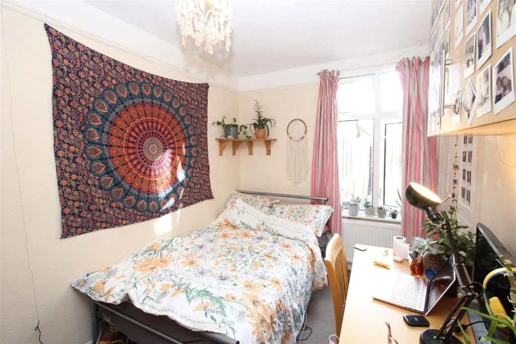 5 bedroom house for rent