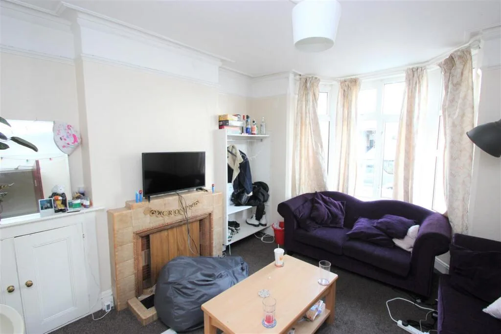 5 bedroom house for rent