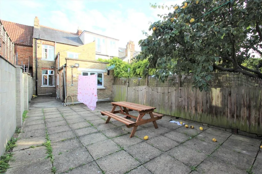 5 bedroom house for rent