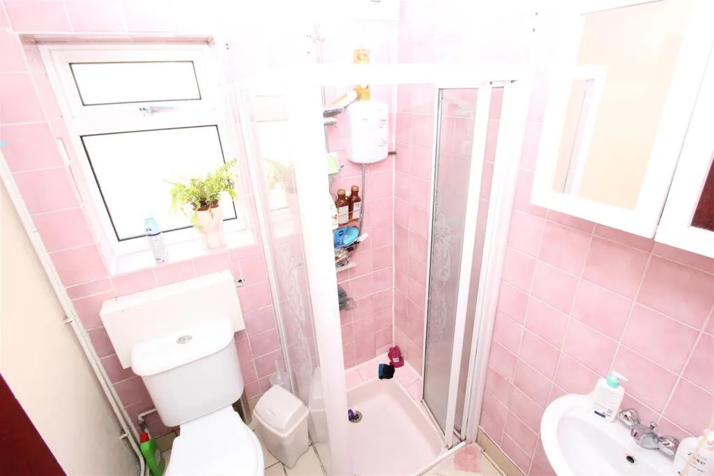 5 bedroom house for rent