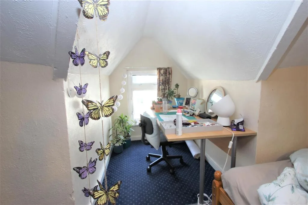 5 bedroom house for rent