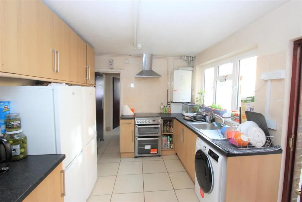 5 bedroom house for rent