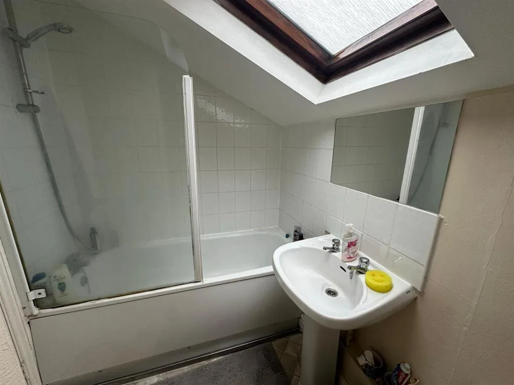 5 bedroom house for rent