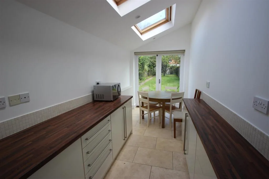 5 bedroom house for rent