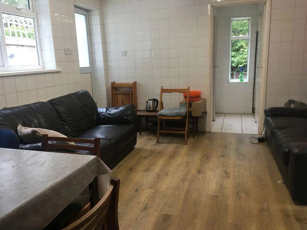 5 bedroom house for rent
