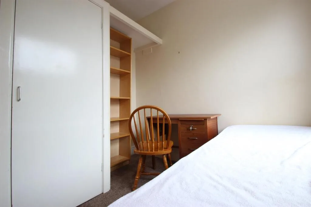 5 bedroom house for rent