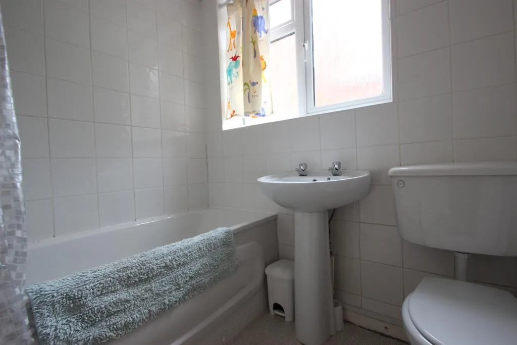 5 bedroom house for rent