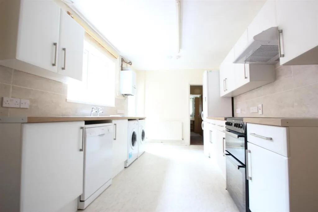 5 bedroom house for rent
