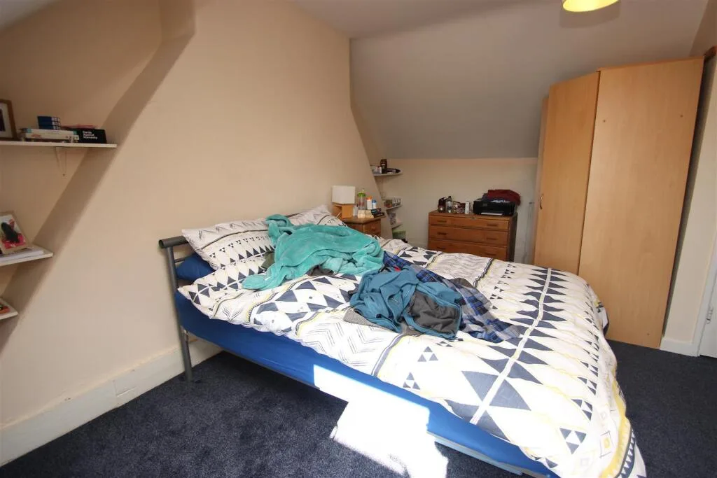 5 bedroom house for rent