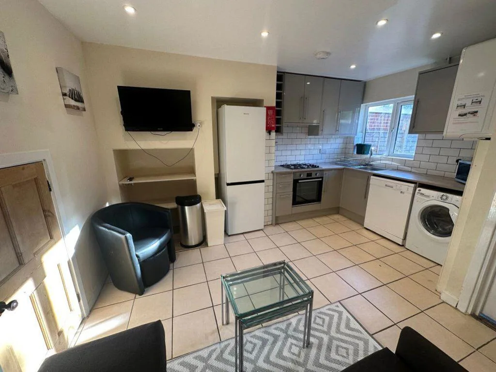 4 bedroom house for rent