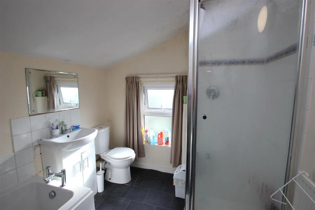 4 bedroom house for rent