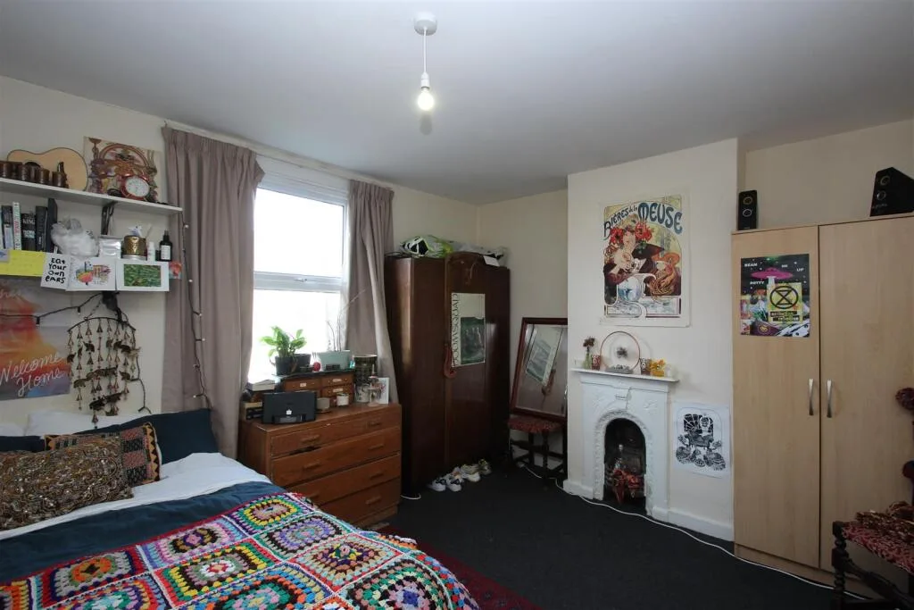 4 bedroom house for rent