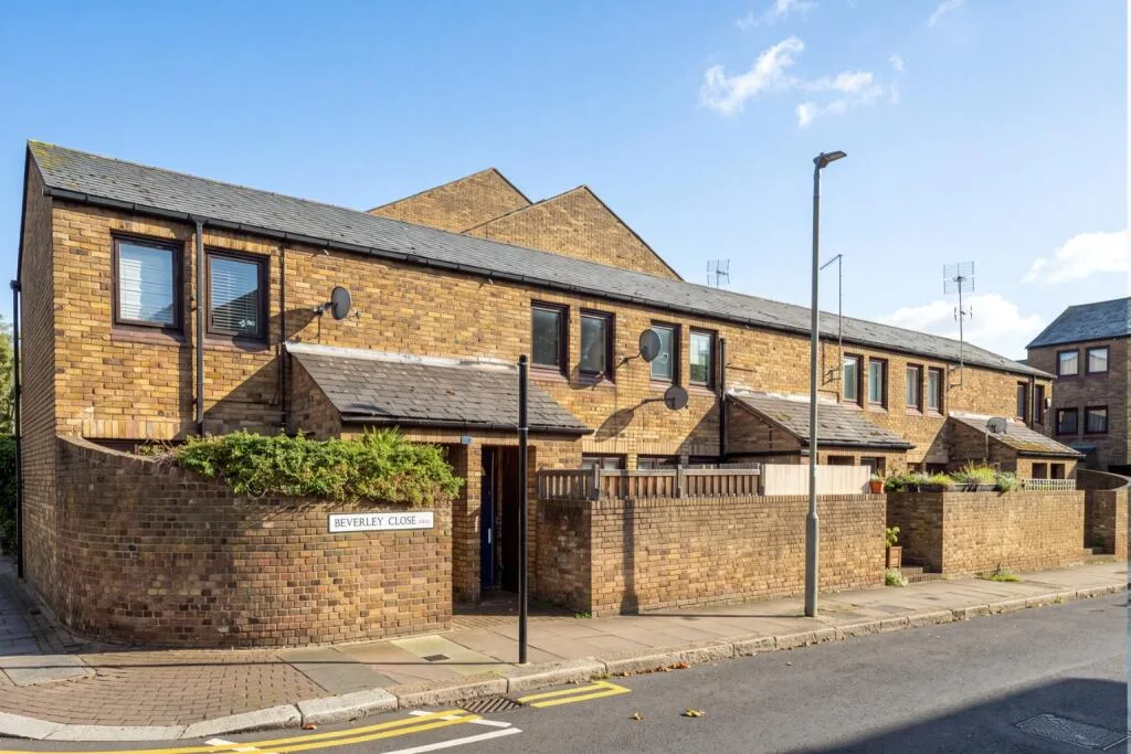 1 bedroom semi-detached house for rent