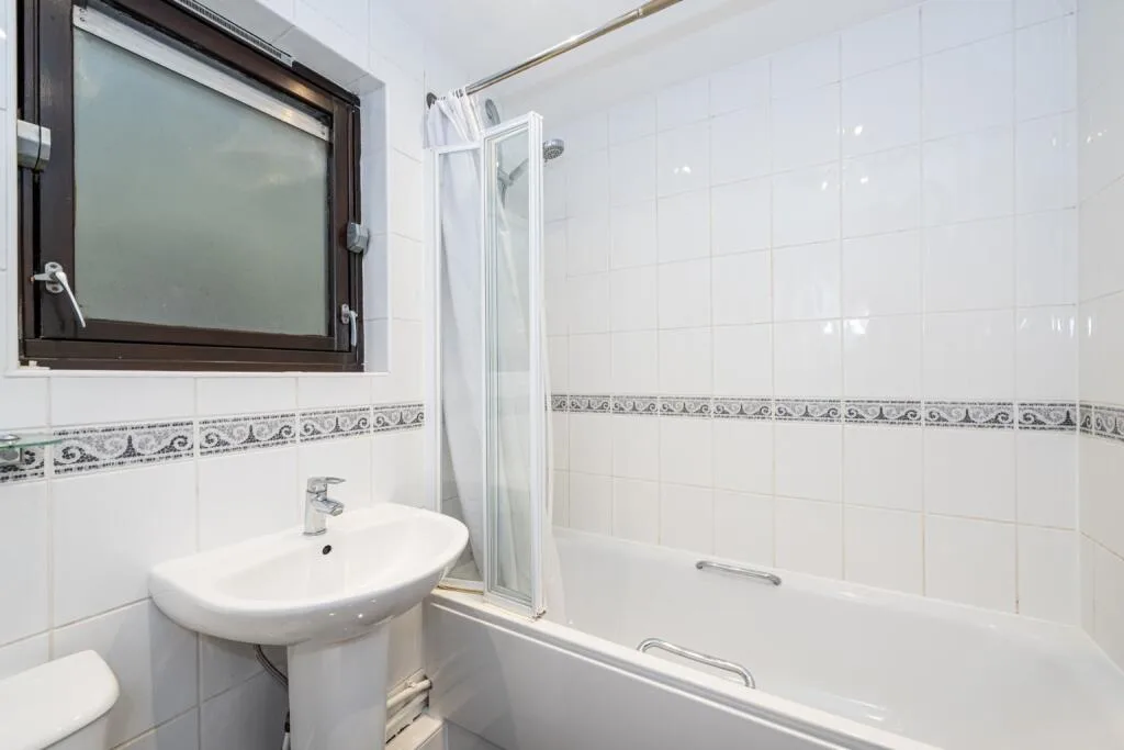 1 bedroom semi-detached house for rent