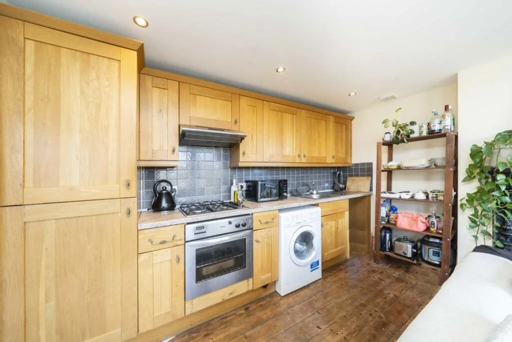 3 bedroom flat for rent