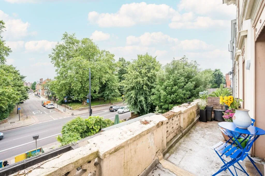 3 bedroom flat for rent